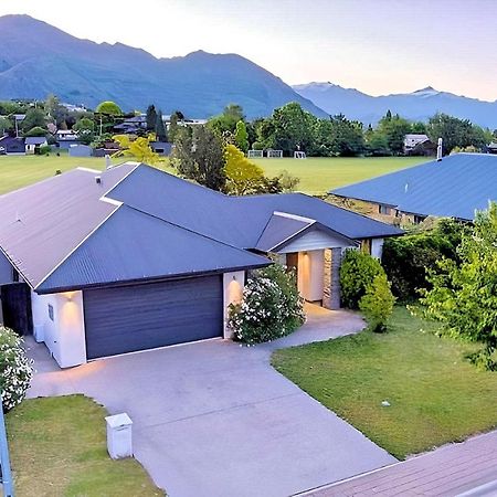 Wanaka Holiday Home Екстериор снимка